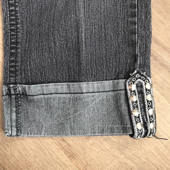 4/$25 Roadrunner Cropped jeans black wash with studs - Picture 3 of 14